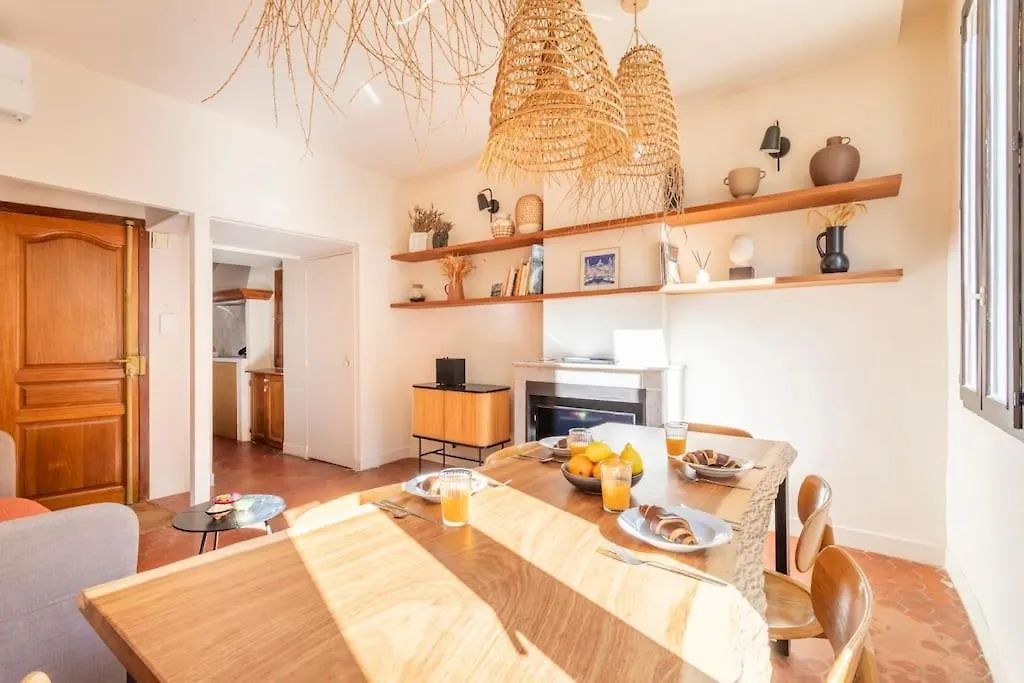 Halte Poetique Au Panier 2 Chambres Balcon & Clim Marseille 0*,  France