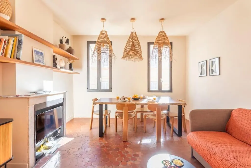 Halte Poetique Au Panier 2 Chambres Balcon & Clim Marseille 0*,