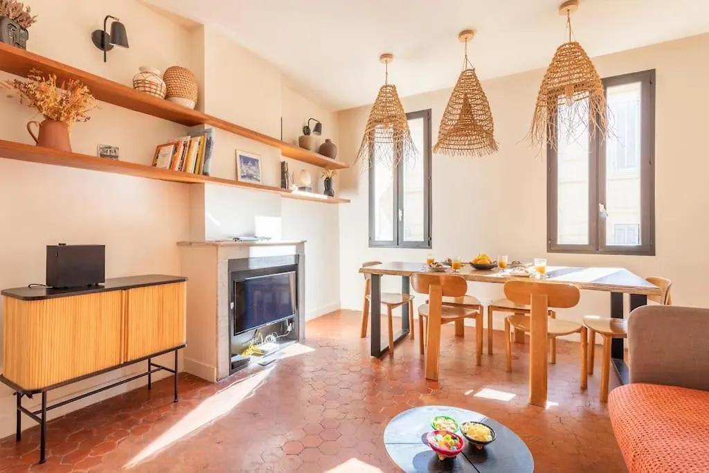 Halte Poetique Au Panier 2 Chambres Balcon & Clim Marseille Apartment